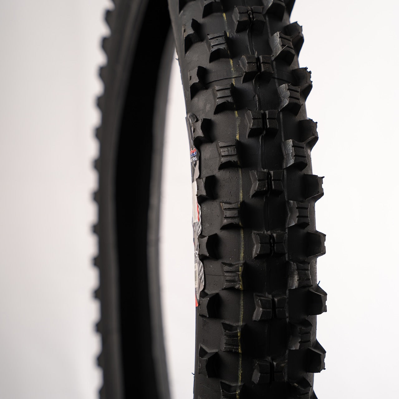 PNEUS VRM 211 - 125 XLS / XR